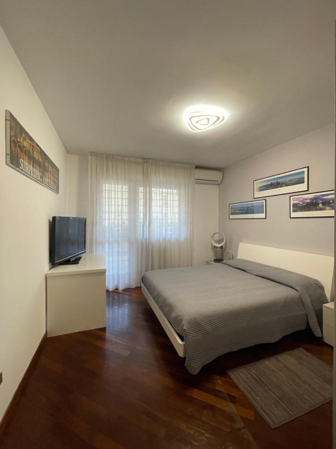 Habitación en casa particular Stanza Eur Tintoretto *
